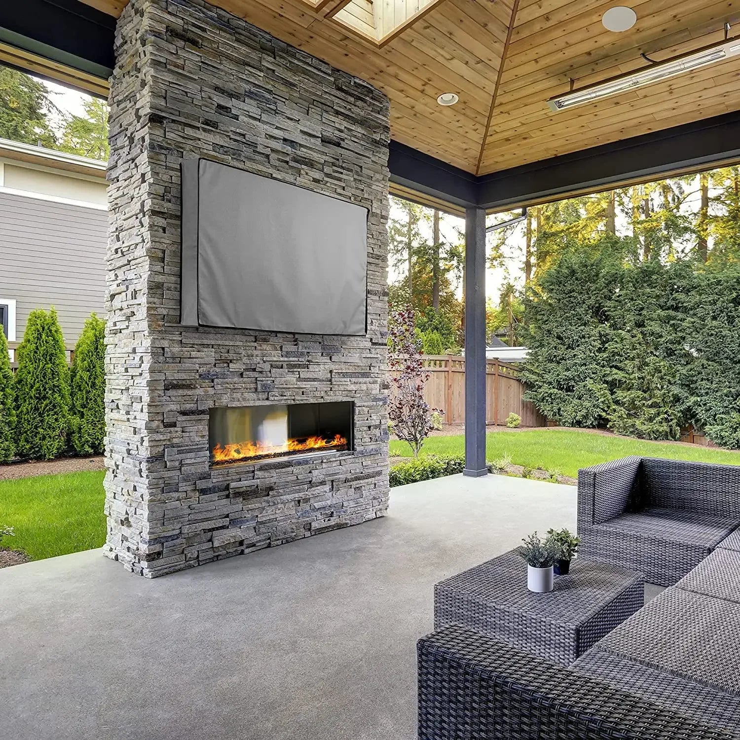 420D/600D Garden Patio Outdoor TV Cover 36" 40" 46" 50" 55" 60" 65" Protect TV Screen Weatherproof Dust-proof Outdoor TV Cover